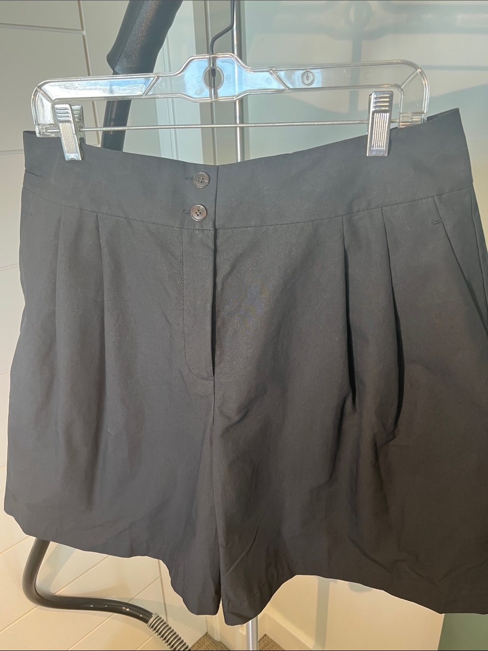 Lafayette 148 New York Black Pleated High-Waist Shorts